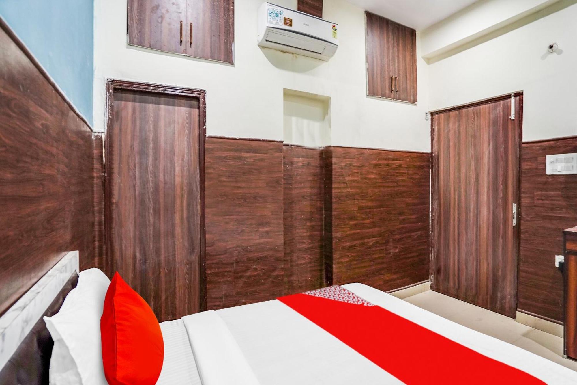 Hotel O Dream Palace Inn Нойда Экстерьер фото