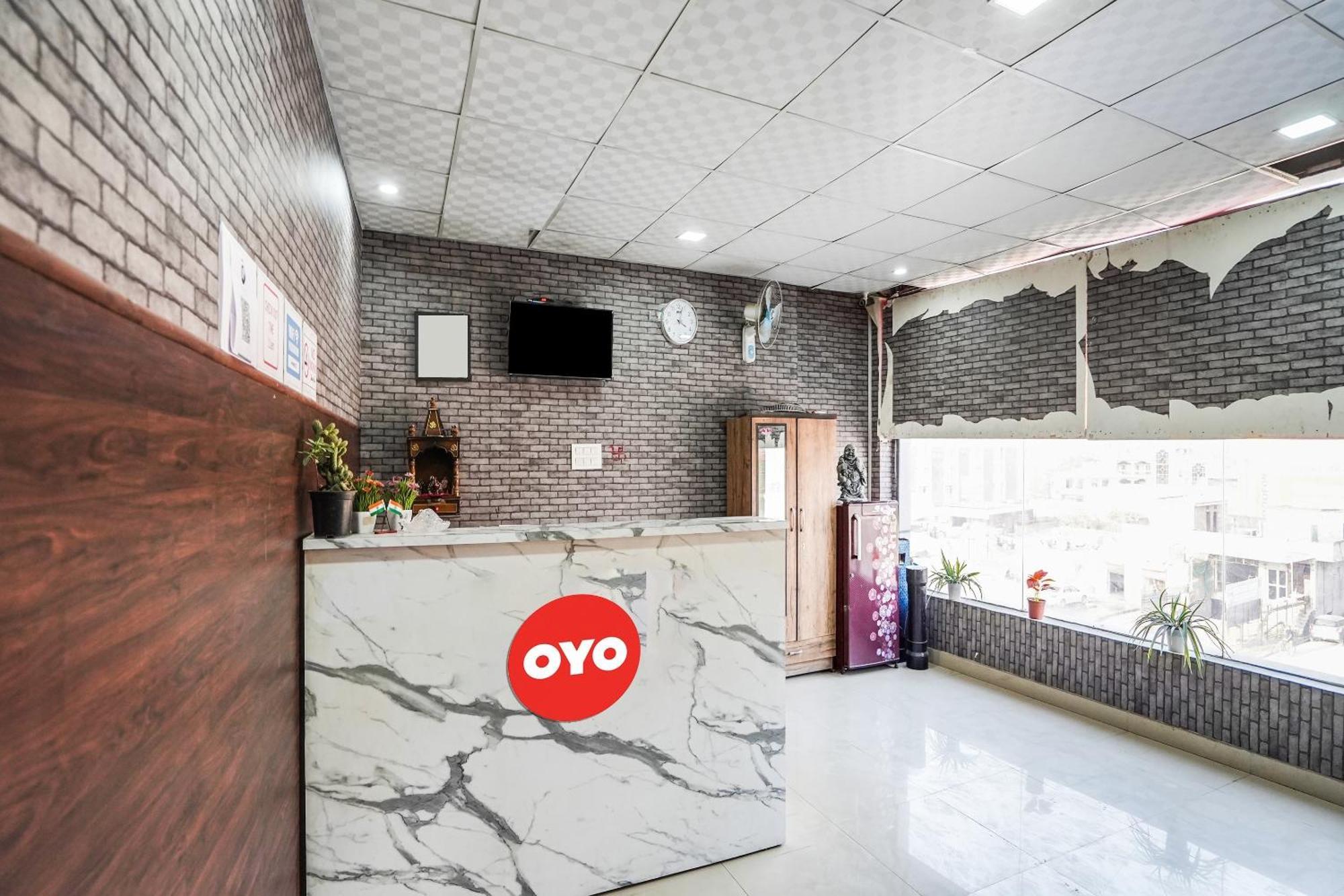Hotel O Dream Palace Inn Нойда Экстерьер фото